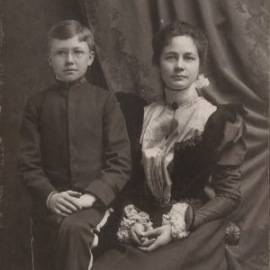 Ezra_Pound_and_Isabel_Pound